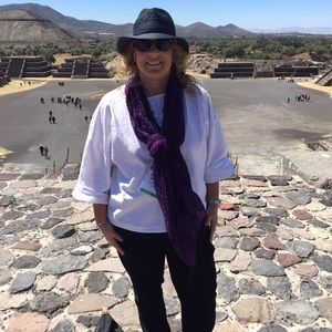 Meet your Posher, Denise